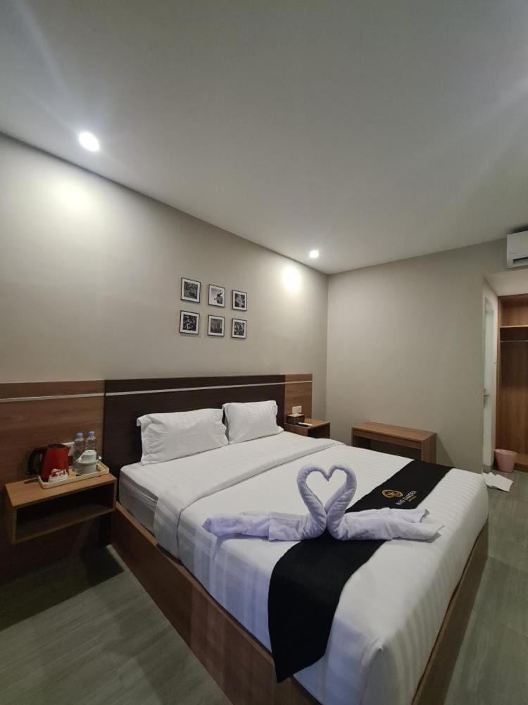 Nio Garden Hotel Sumbawa Exterior photo